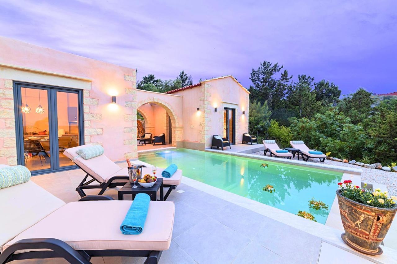 Villa Vardis Heated Pool Vryses Zewnętrze zdjęcie